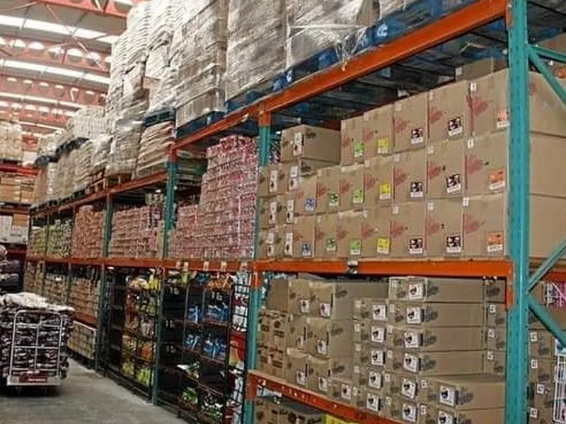 Food inventory in warehouse racks